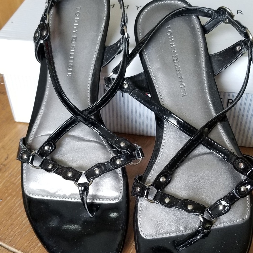 Tommy Hilfiger Patent Leather Gladiator Sandal 8.5